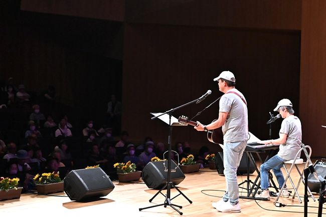 ��������Y