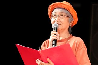 ���D����